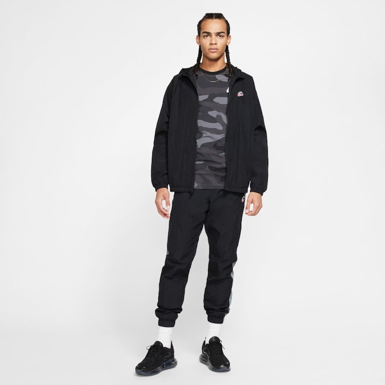 Camiseta Nike Sportswear Masculina - Foto 4