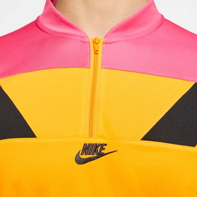Camiseta Nike Sportswear Masculina - Foto 4