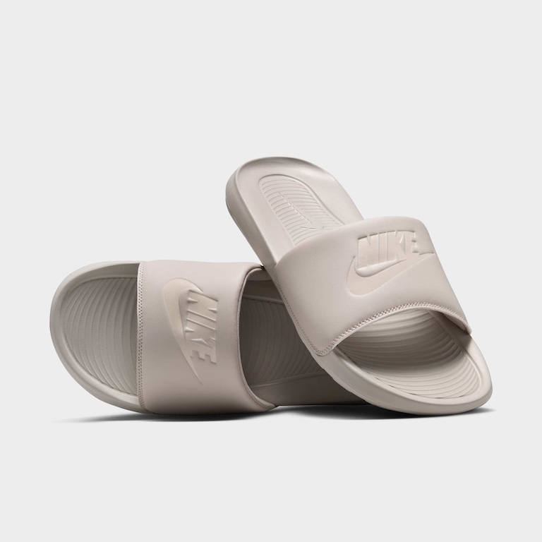 Chinelo Nike Victori One Masculino - Foto 1