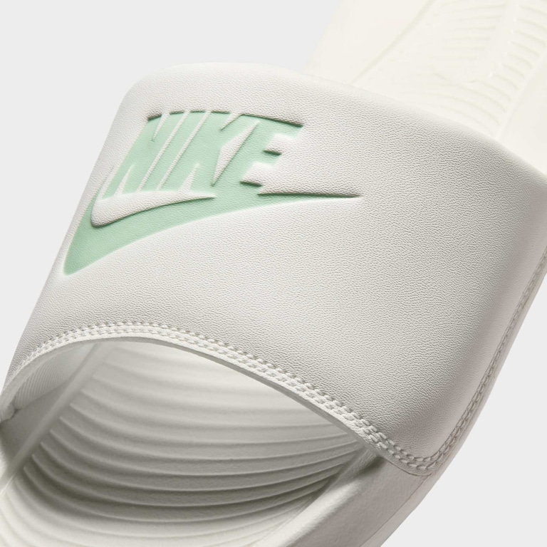 Chinelo Nike Victori One Feminino - Foto 6