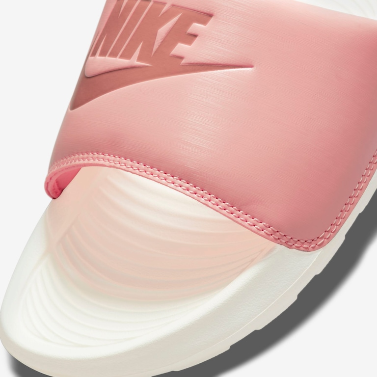 Chinelo Nike Victori One Feminino - Foto 6