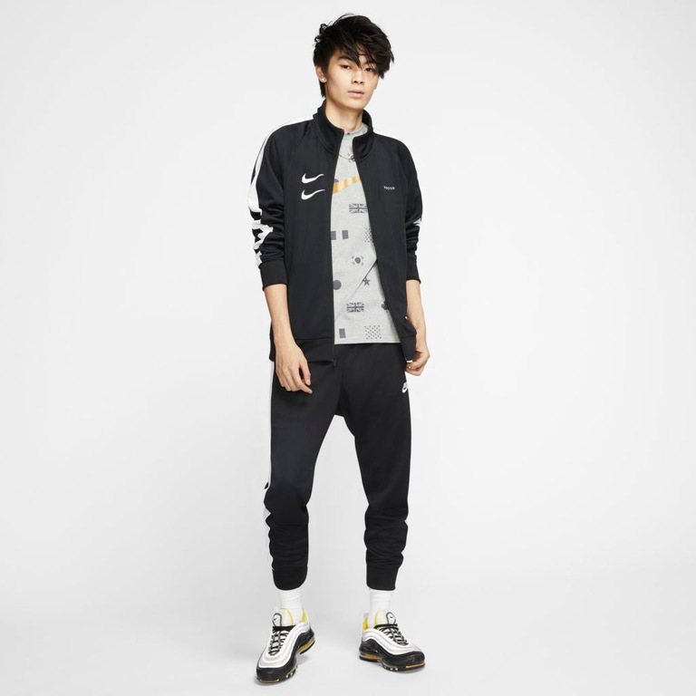 Camiseta Nike Sportswear Masculina - Foto 4