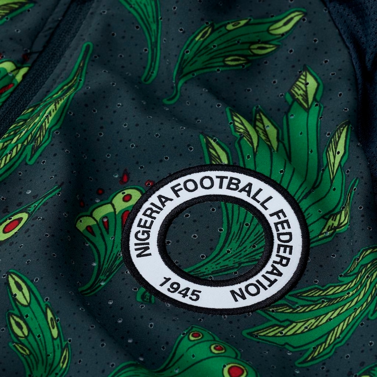 Jaqueta Nike Nigeria Feminina - Foto 3