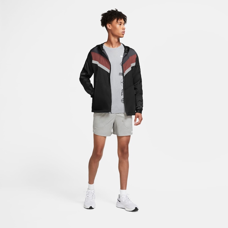 Jaqueta Nike Windrunner Wild Run Masculina - Foto 9