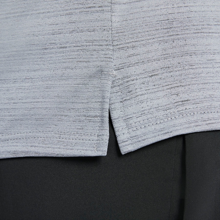 Camiseta Nike Dri-FIT Miler Top Masculina - Foto 11