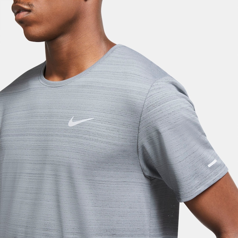 Camiseta Nike Dri-FIT Miler Top Masculina - Foto 3
