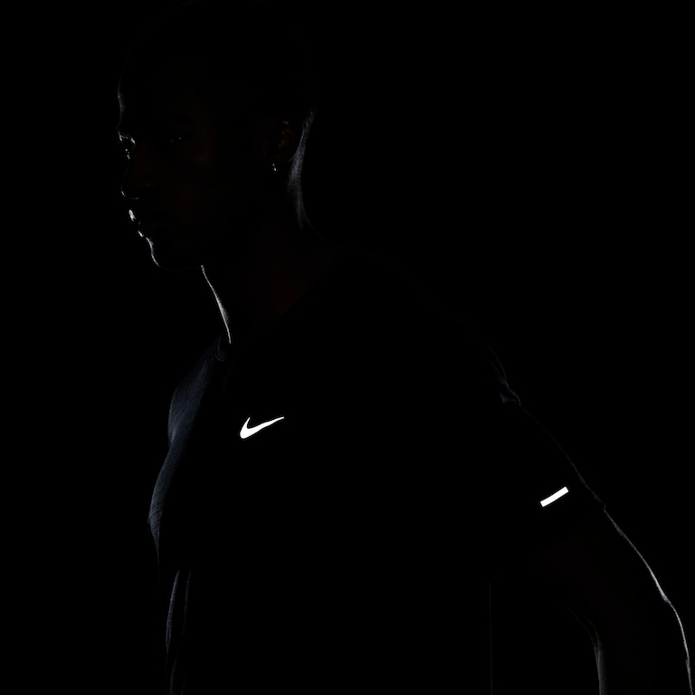 Camiseta Nike Dri-FIT Miler Top Masculina - Foto 7