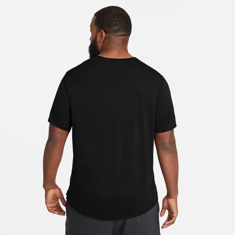 Camiseta Nike Dri-FIT Miler Top Masculina - Foto 9