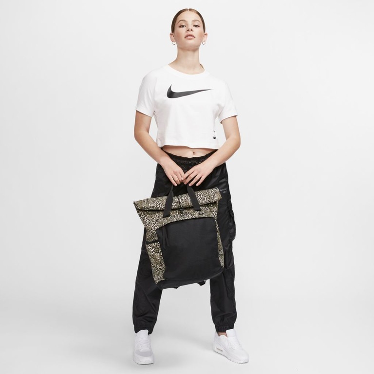 Mochila Nike Radiate Feminina - Foto 10