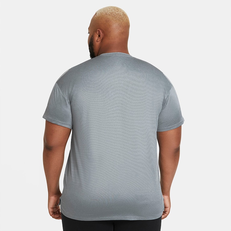 Camiseta Nike Pro Dri-FIT Masculina - Foto 7