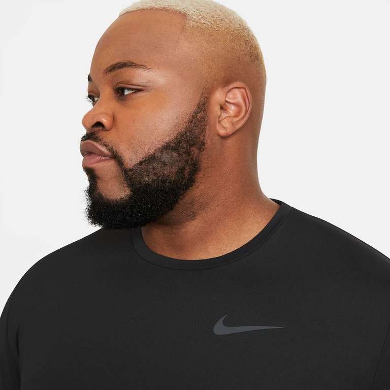 Camiseta Nike Pro Dri-FIT Masculina - Foto 9