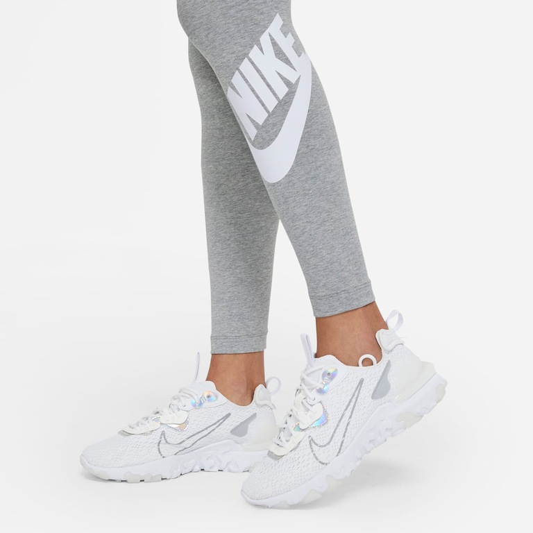 Legging Nike Sportswear Essential Feminina - Foto 4