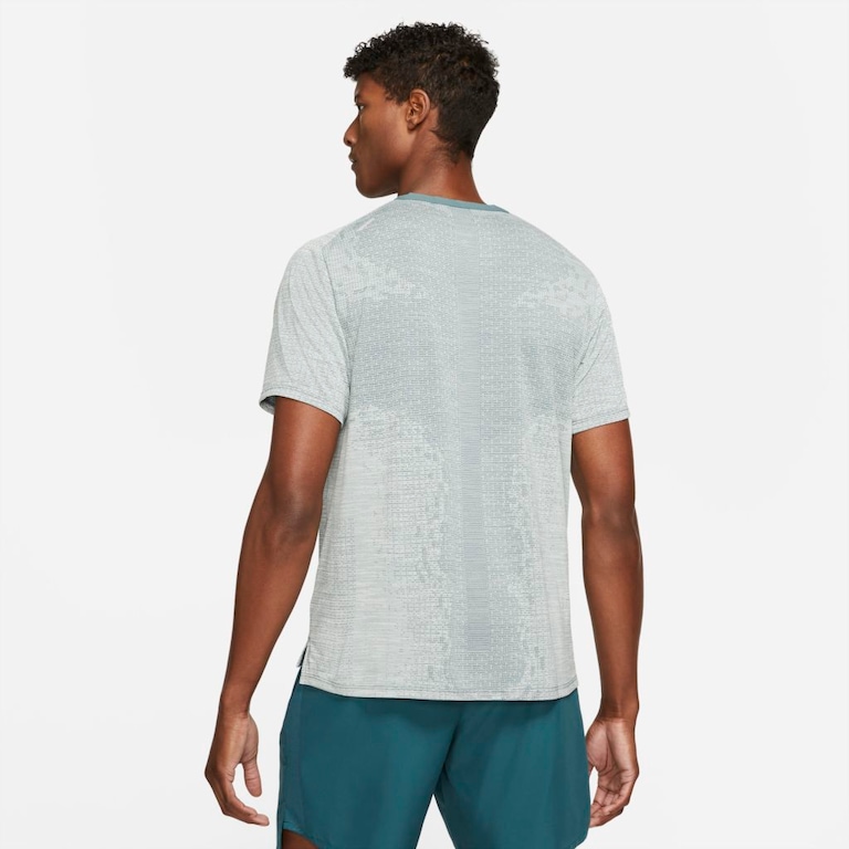 Camiseta Nike Dri-FIT ADV Techknit Ultra Masculina - Foto 2