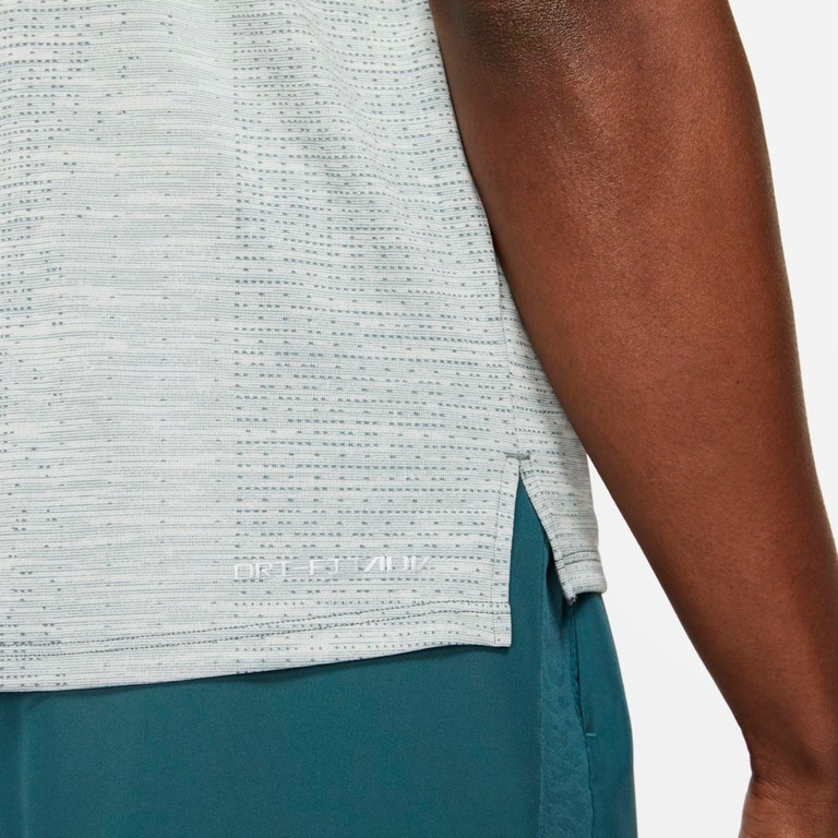 Camiseta Nike Dri-FIT ADV Techknit Ultra Masculina - Foto 6