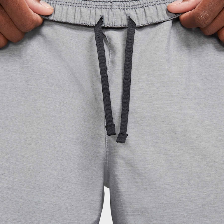 Shorts Nike Dri-FIT Challenger Masculino - Foto 14