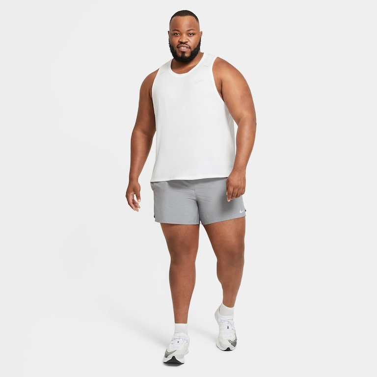 Shorts Nike Dri-FIT Challenger Masculino - Foto 8