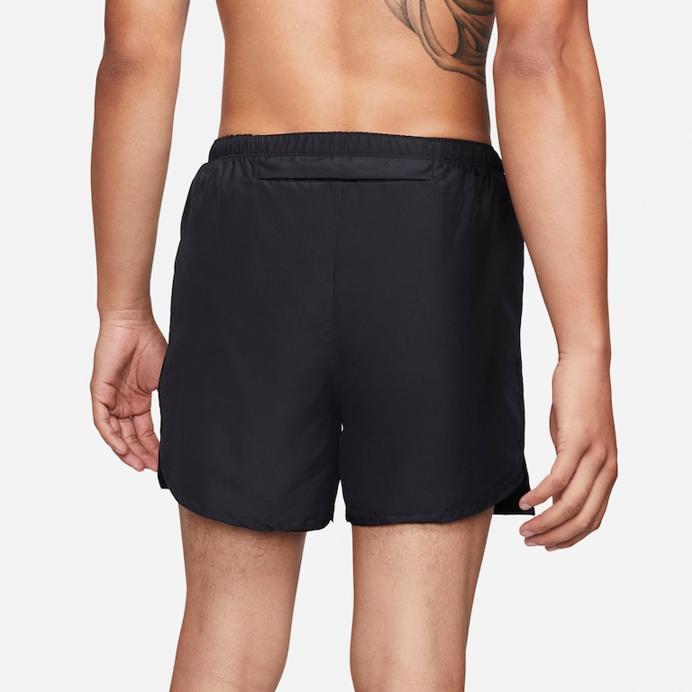 Shorts Nike Dri-FIT Challenger Masculino - Foto 3