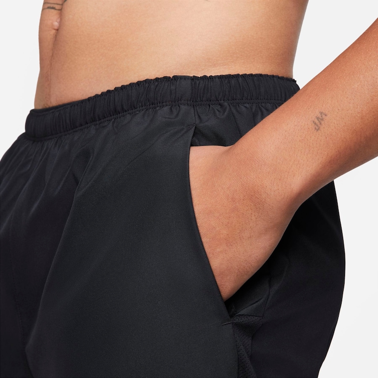 Shorts Nike Dri-FIT Challenger Masculino - Foto 5