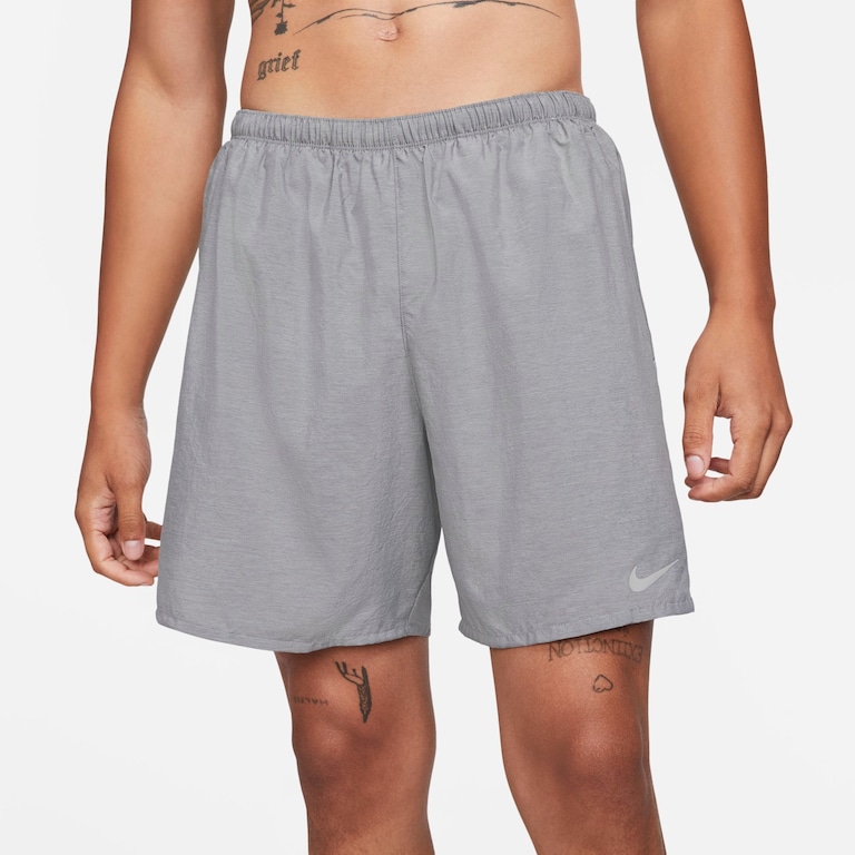 Shorts Nike Dri-FIT Challenger Masculino - Foto 2