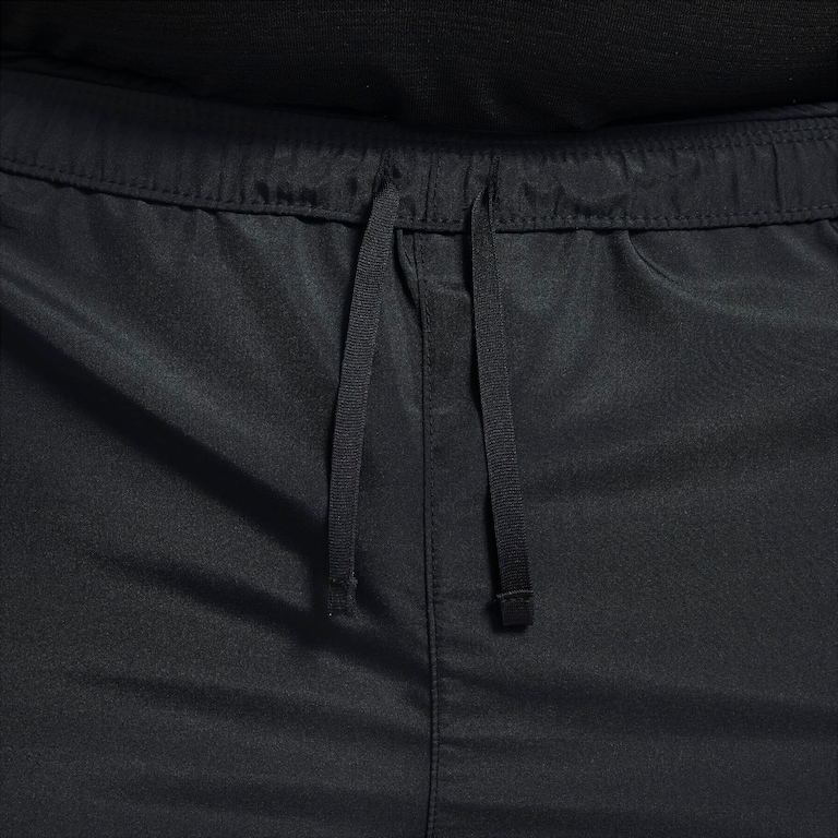 Shorts Nike Dri-FIT Challenger Masculino - Foto 13