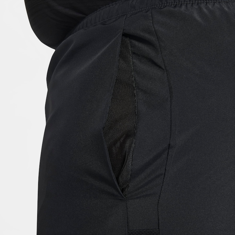 Shorts Nike Dri-FIT Challenger Masculino - Foto 15