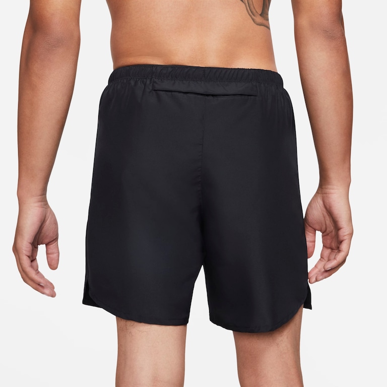 Shorts Nike Dri-FIT Challenger Masculino - Foto 3