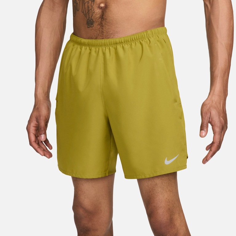 Shorts Nike Dri-FIT Challenger Masculino - Foto 11