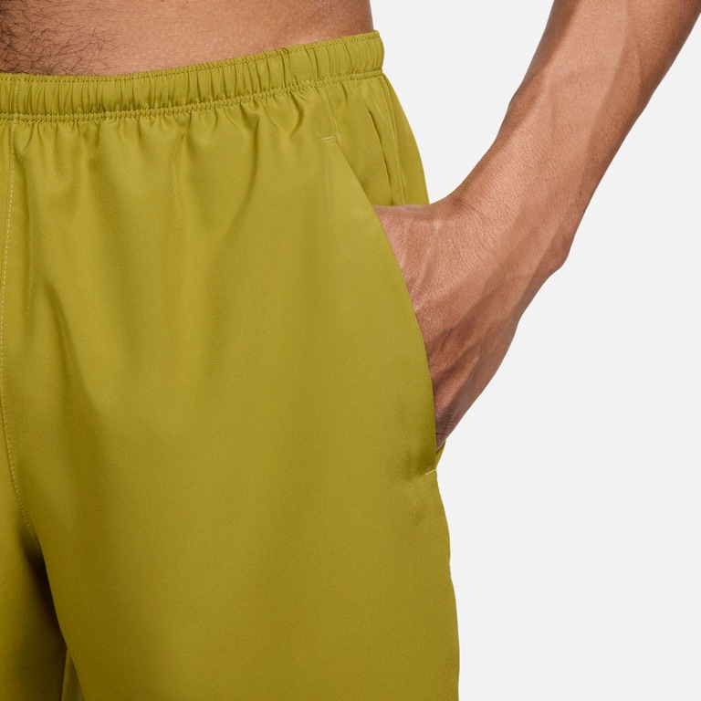 Shorts Nike Dri-FIT Challenger Masculino - Foto 6