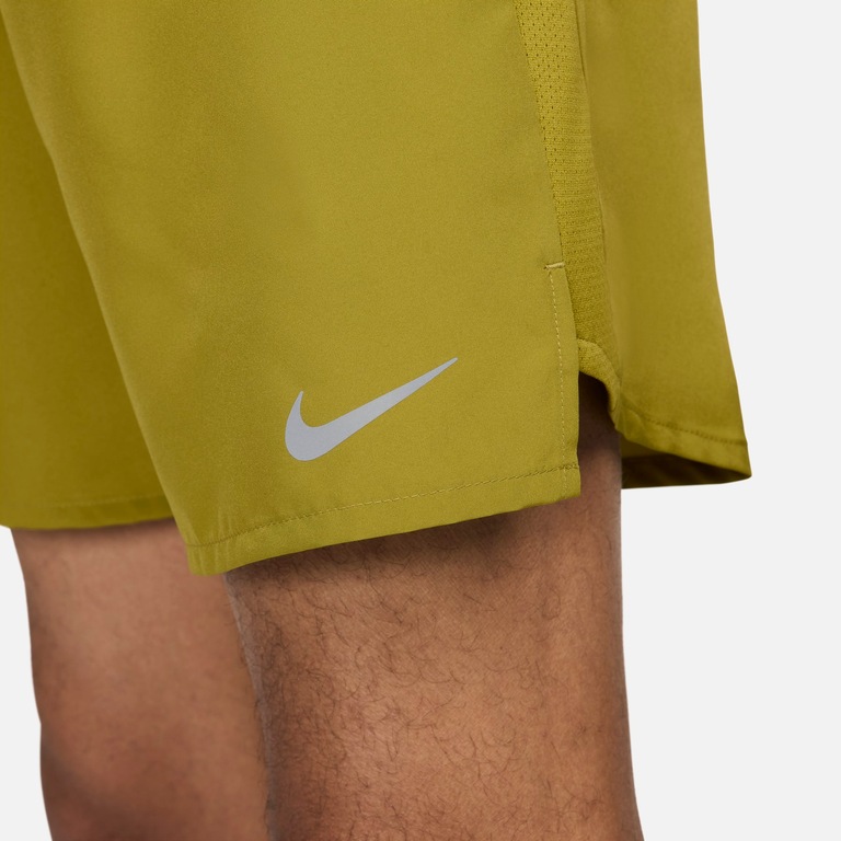 Shorts Nike Dri-FIT Challenger Masculino - Foto 7