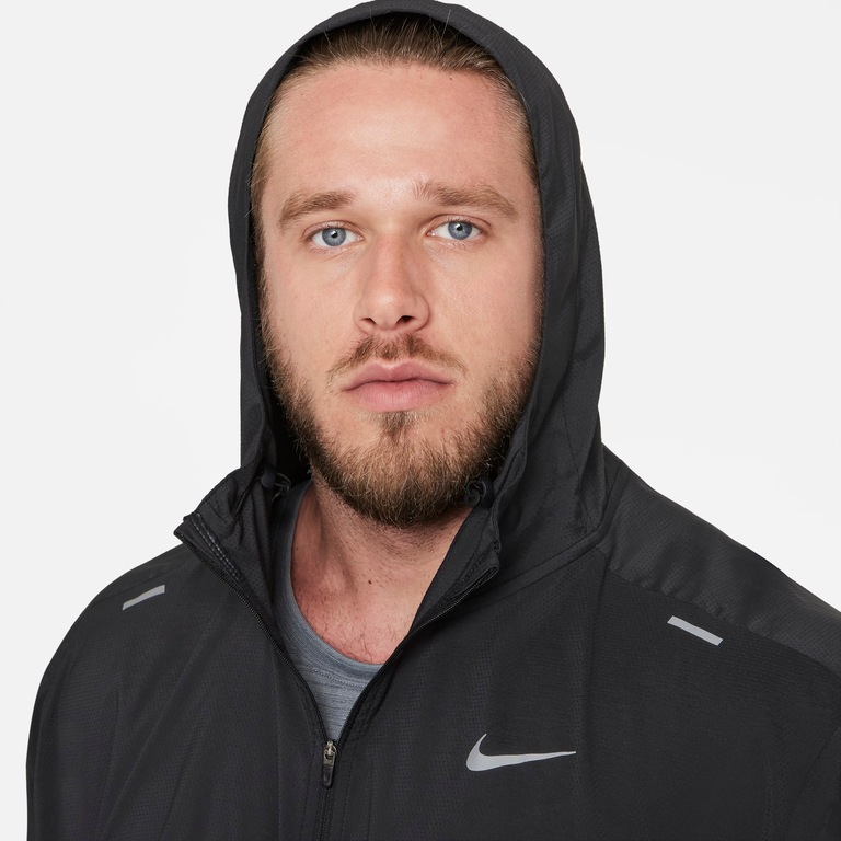 Jaqueta Nike Repel UV Windrunner Masculina - Foto 14