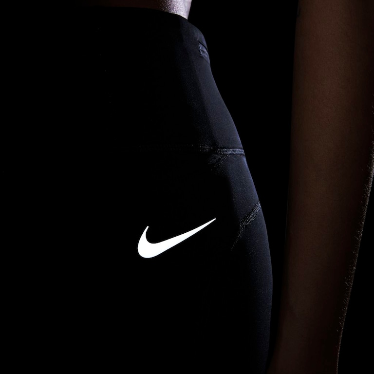 Shorts Nike Dri-FIT Fast Feminino - Foto 9