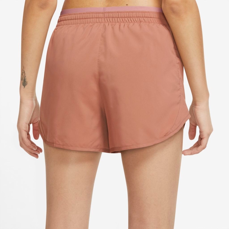 Shorts Nike Tempo Luxe Feminino - Foto 2