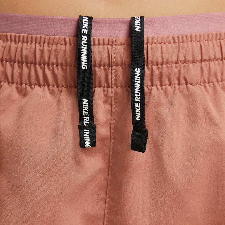 Shorts Nike Tempo Luxe Feminino - Foto 4