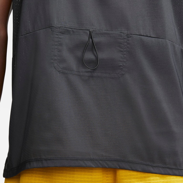 Camiseta Nike Rise 365 Run Division Masculina - Foto 8