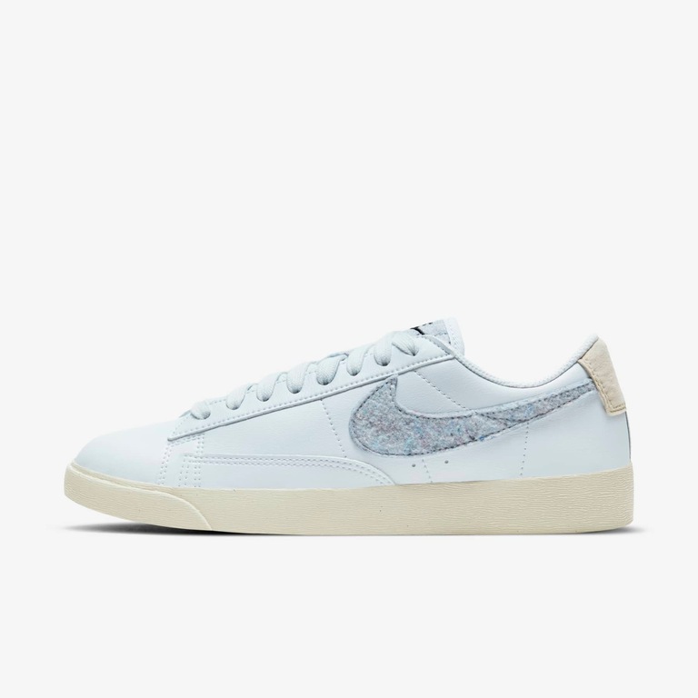 Tênis Nike Blazer Low SE Feminino - Foto 1