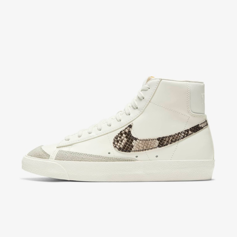Tênis Nike Blazer Mid '77 Edição Especial Feminino - Foto 1