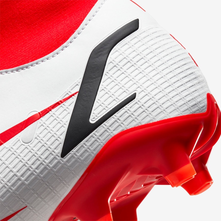 Chuteira Nike Mercurial Superfly 8 Academy CR7 Campo - Foto 9
