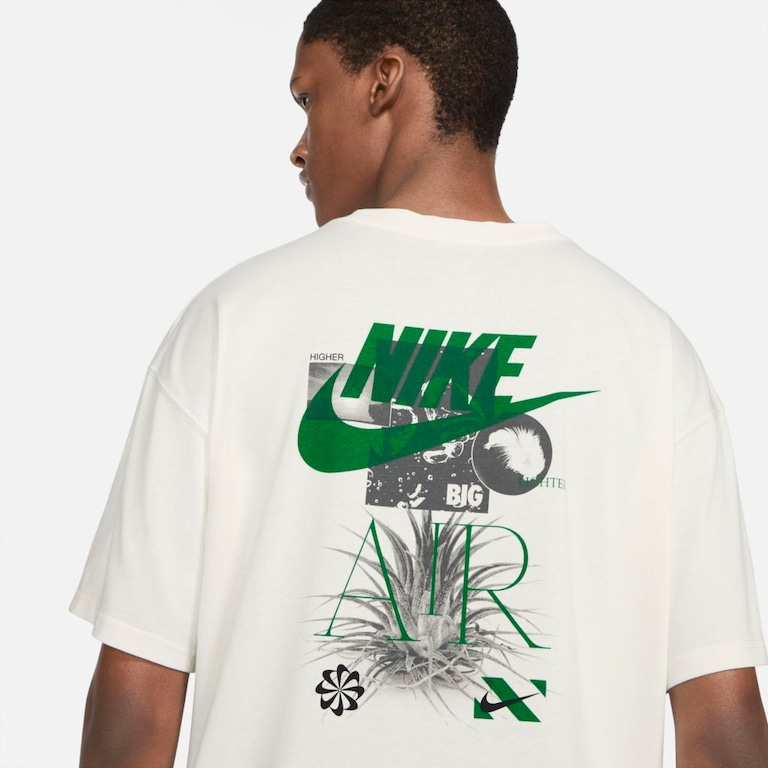 Camiseta Nike Sportswear Masculina - Foto 3