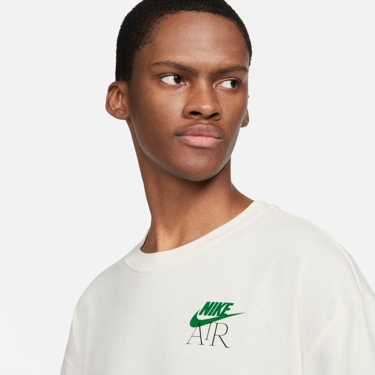 Camiseta Nike Sportswear Masculina - Foto 4