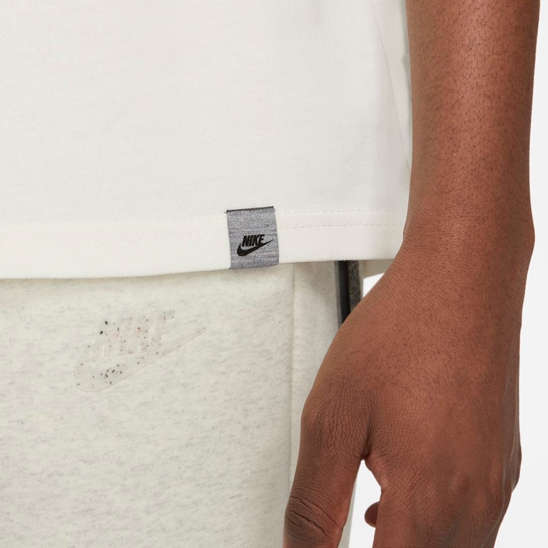 Camiseta Nike Sportswear Masculina - Foto 5