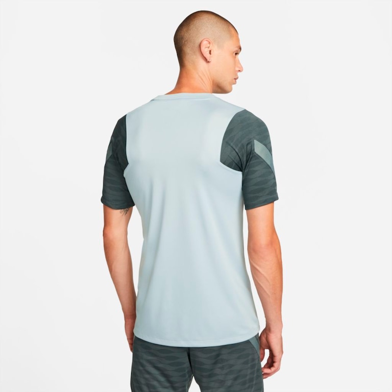 Camiseta Liverpool FC Strike Masculina - Foto 2