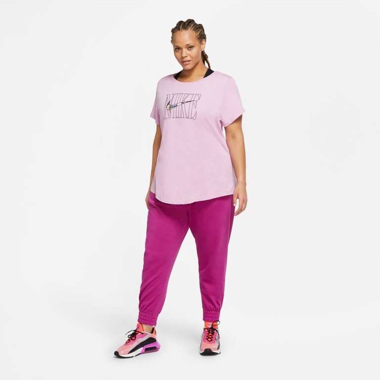 Plus Size - Camiseta Nike Sportswear Feminina - Foto 4