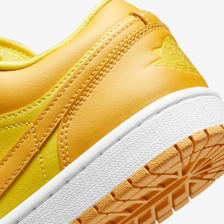Tênis Air Jordan 1 Low Feminino - Foto 8