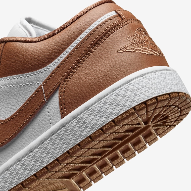 Tênis Air Jordan 1 Low Feminino - Foto 8