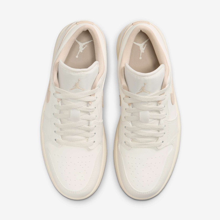Tênis Air Jordan 1 Low Feminino - Foto 4