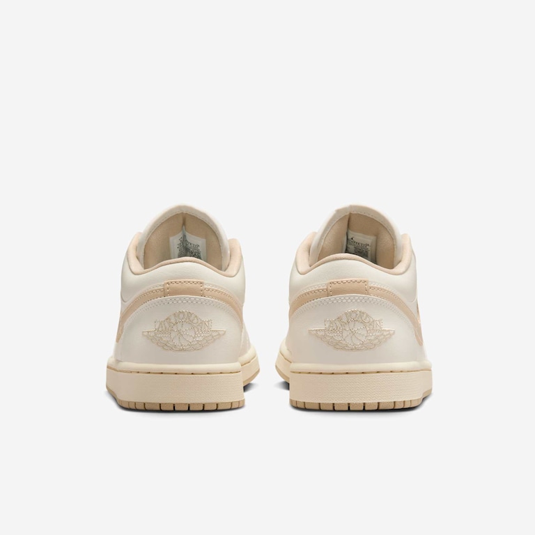 Tênis Air Jordan 1 Low Feminino - Foto 6
