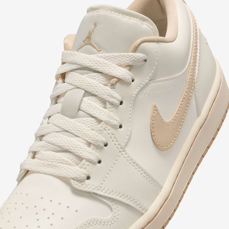 Tênis Air Jordan 1 Low Feminino - Foto 7