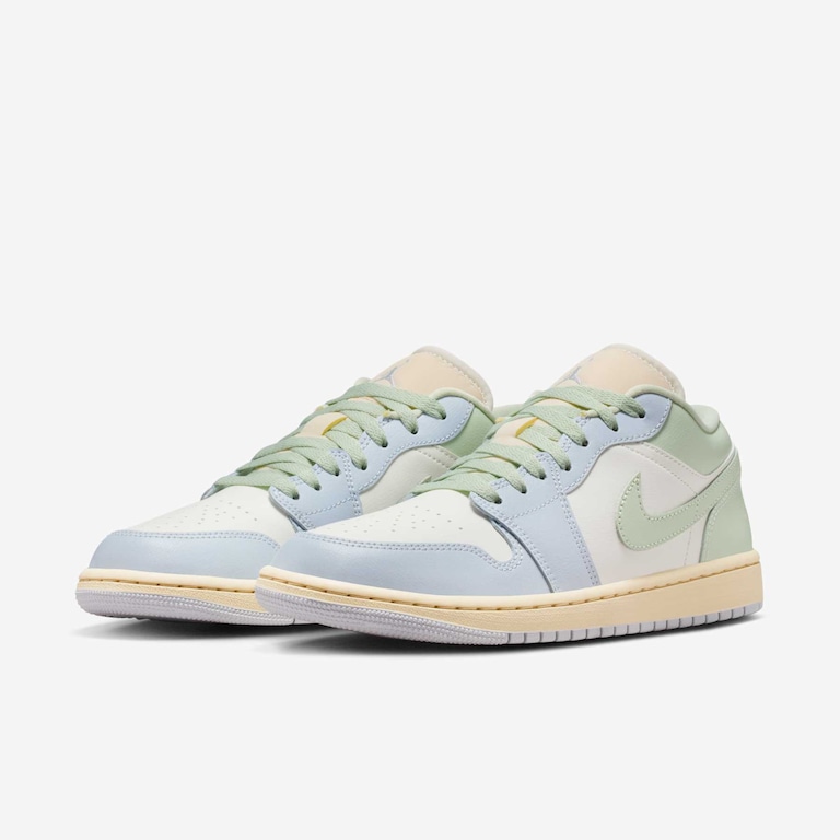 Tênis Air Jordan 1 Low Feminino - Foto 5