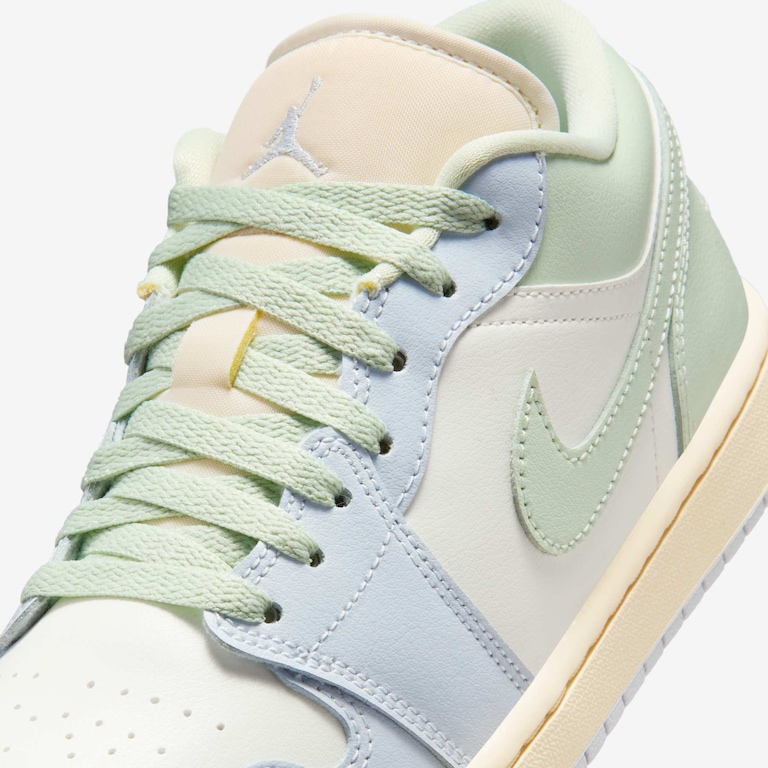 Tênis Air Jordan 1 Low Feminino - Foto 7
