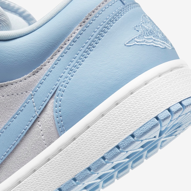 Tênis Air Jordan 1 Low Feminino - Foto 8